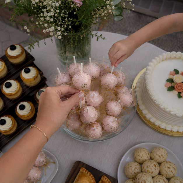 Elegant BellaNela dessert presentation